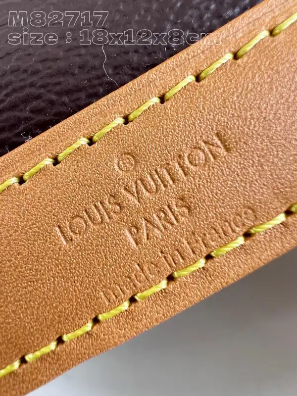 LOUIS VUITTON Nano Alma-18*12*8cm