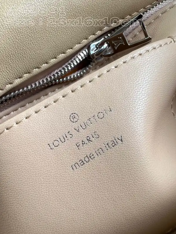 First bag ru LOUIS VUITTON Pico GO-14-23*16*10