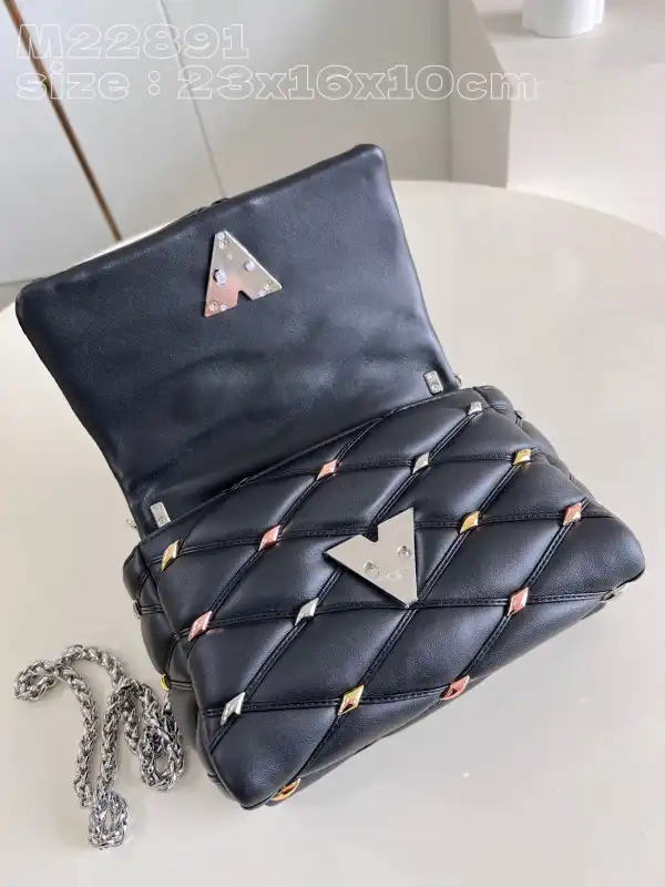 First bag ru LOUIS VUITTON Pico GO-14-23*16*10CM