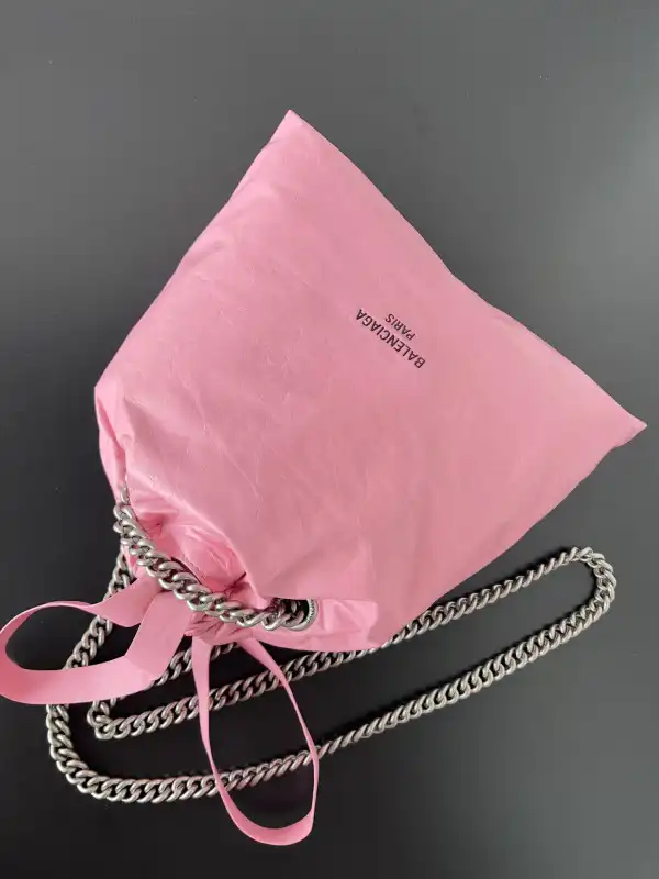 First bag ru Balenciaga Crush Tote-23.9*25.9*9.9CM