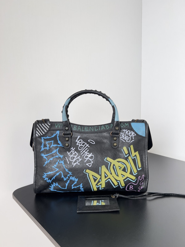 [FREE SHIPPING] Balenciag Graffiti Classic City-30*10*20CM