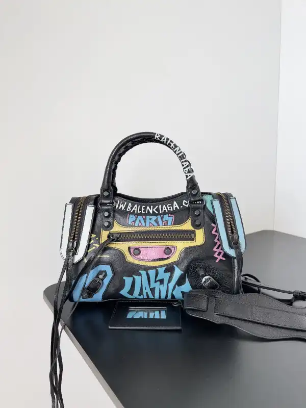 Balenciag Graffiti CHANELassic City-23*9*16cm