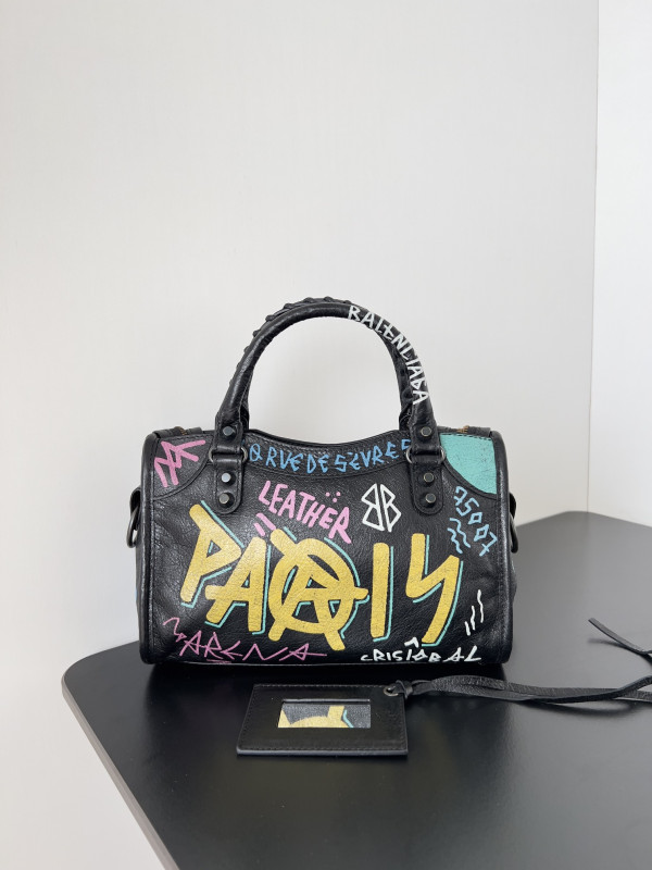 HOT SALE Balenciag Graffiti Classic City-23*9*16cm