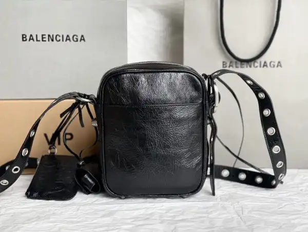 Balenciag Crossbody Bag-21*17*4.5CM