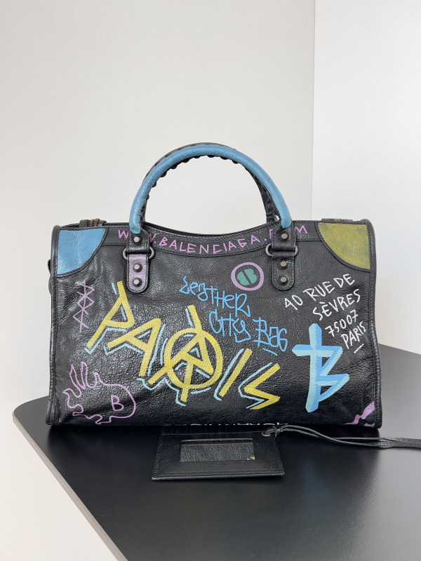 HOT SALE Balenciag Graffiti Classic City-38*14*24CM