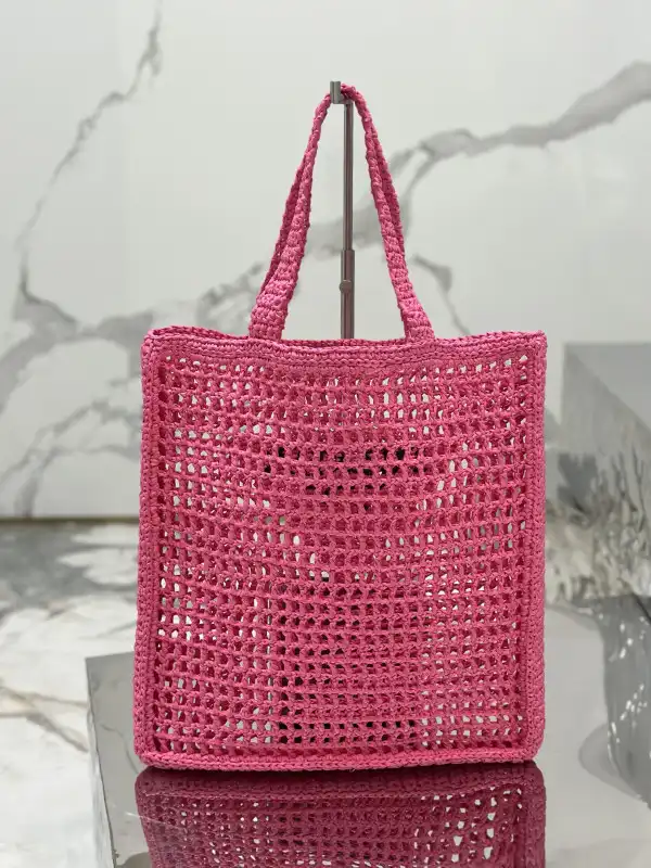 Bagsoffer PRADA Crochet tote bag