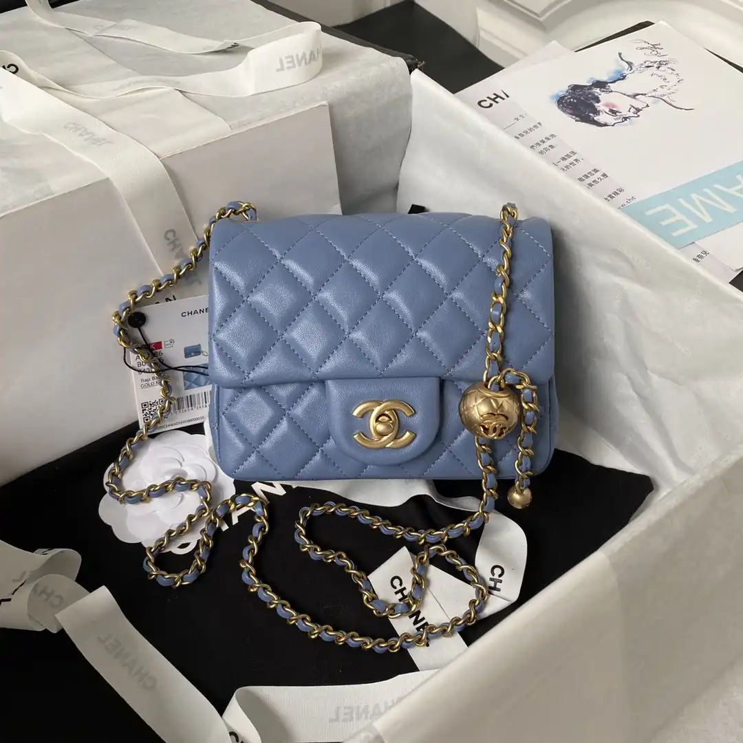 CHANEL FLAP BAG 17CM