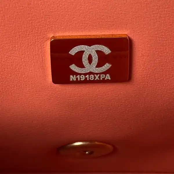 CHANEL FLAP BAG 17CM