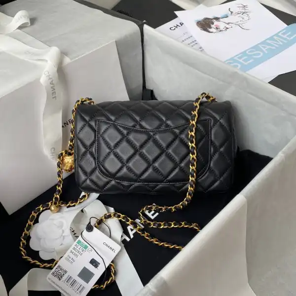 CHANEL FLAP BAG 20CM