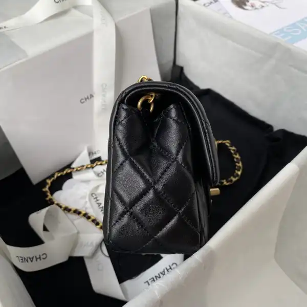 CHANEL FLAP BAG 20CM