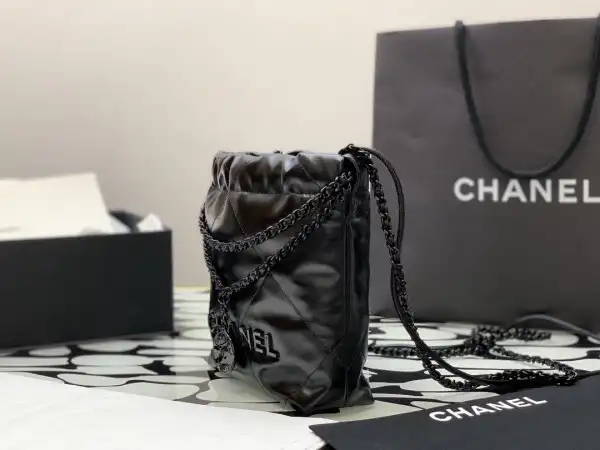 CHANEL HANDBAG -23*18.5*6cm