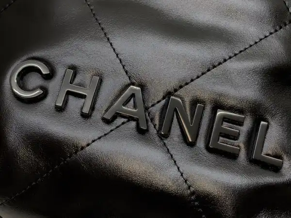 CHANEL HANDBAG -23*18.5*6cm