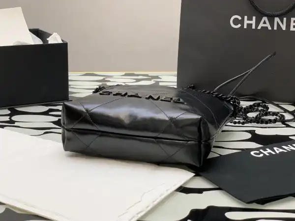 CHANEL HANDBAG -23*18.5*6cm