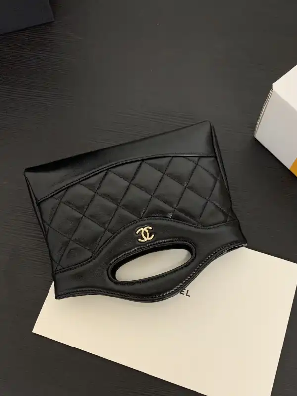 CHANEL SHOPPING BAG-21*17*3.5cm