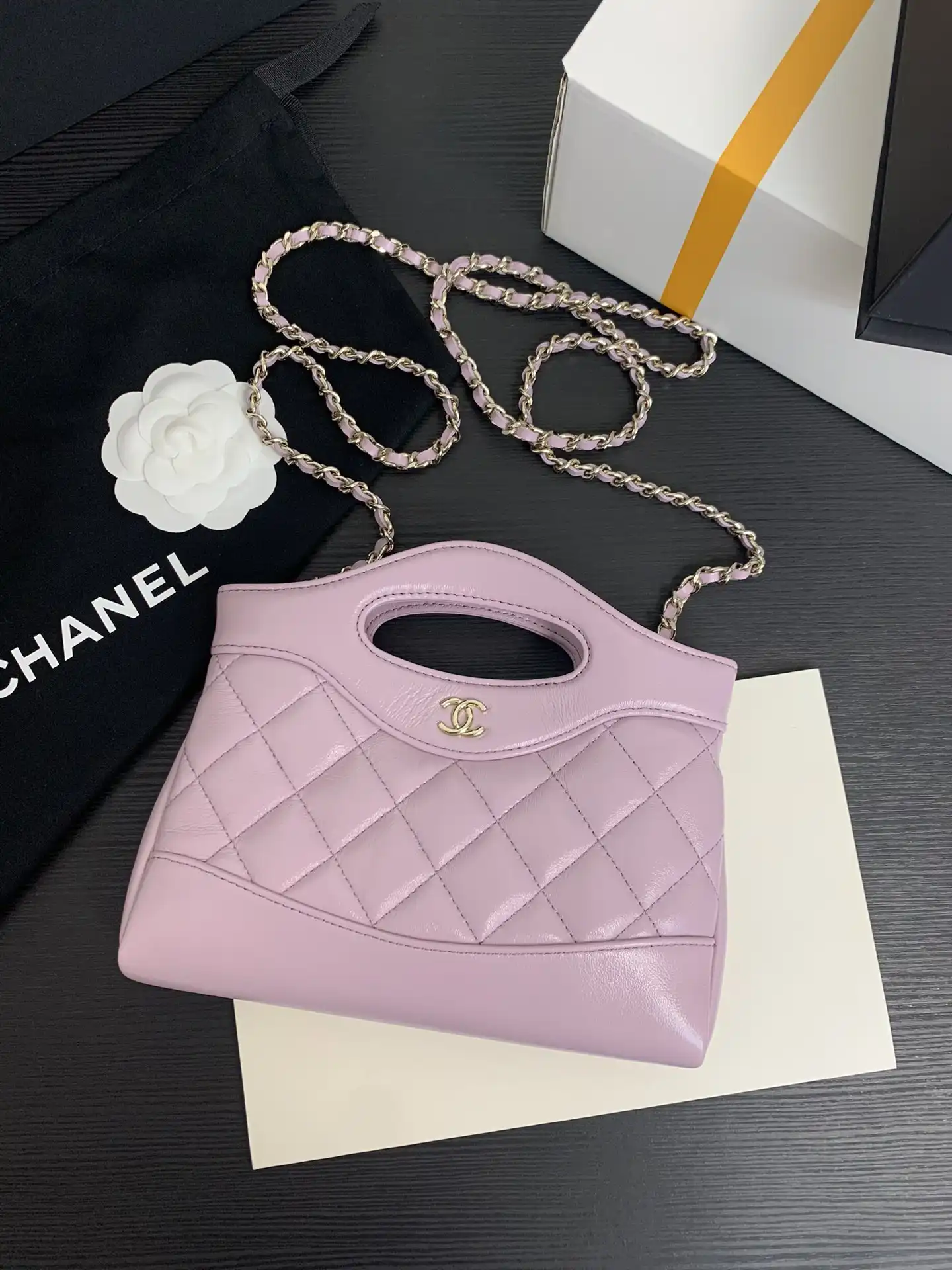 CHANEL SHOPPING BAG-21*17*3.5cm