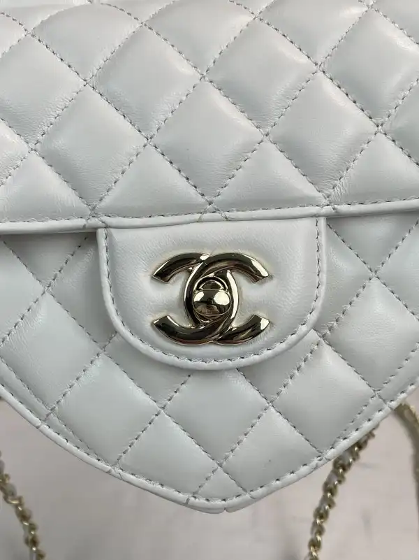 First Bag Ru CHANEL Heart Bag-18*16.5*6.5CM