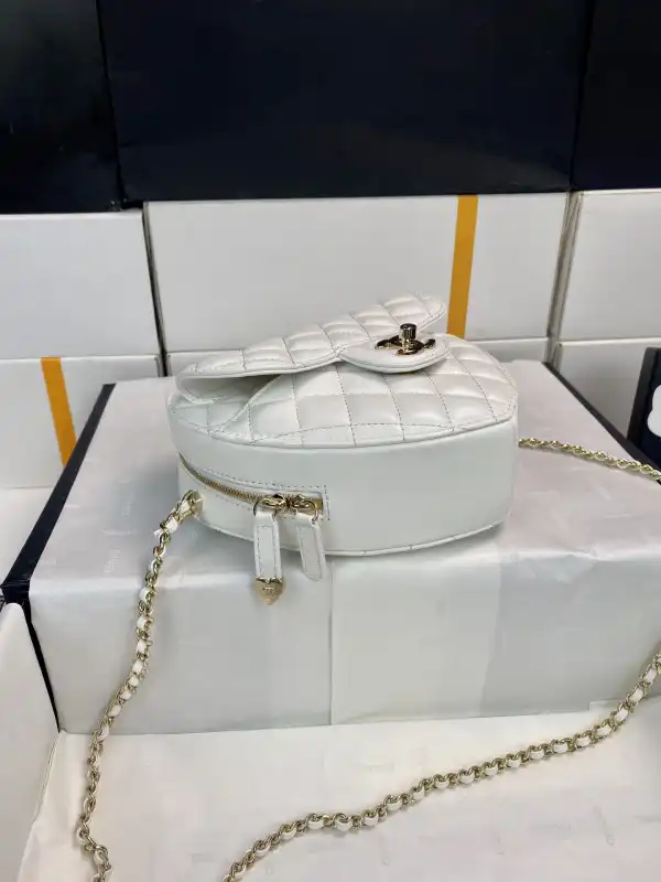 First Bag Ru CHANEL Heart Bag-18*16.5*6.5CM