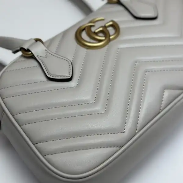 GUCCI MARMONT small TOP HANDLE BAG