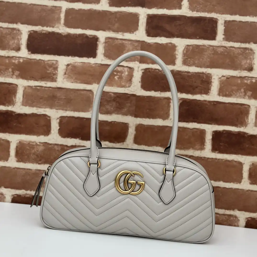 GUCCI MARMONT MEDIUM TOP HANDLE BAG