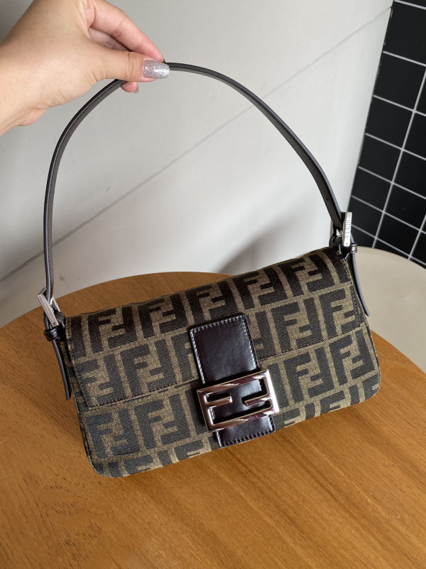 HOT SALE FENDI BAGUETTE-26*15*4cm