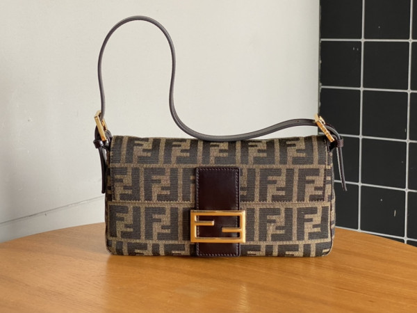 HOT SALE FENDI BAGUETTE-26*15*4cm