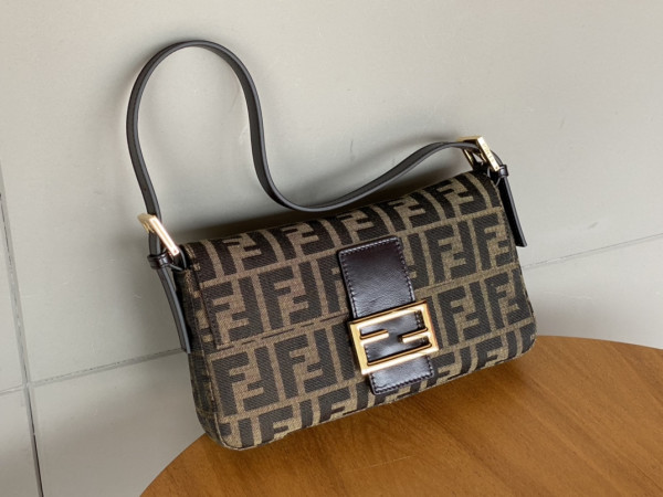 HOT SALE FENDI BAGUETTE-26*15*4cm