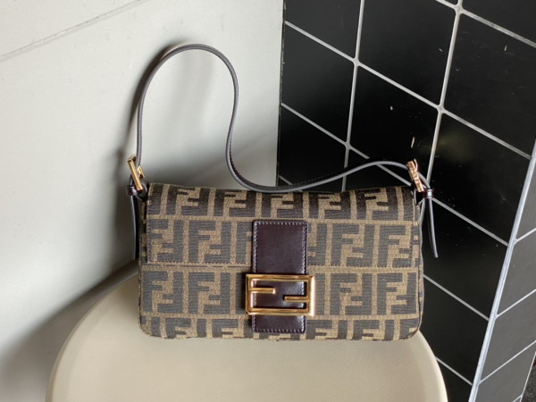 HOT SALE FENDI BAGUETTE-26*15*4cm