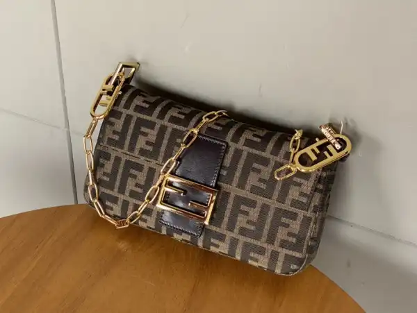 Bagsoffer FENDI BAGUETTE-26*15*4cm