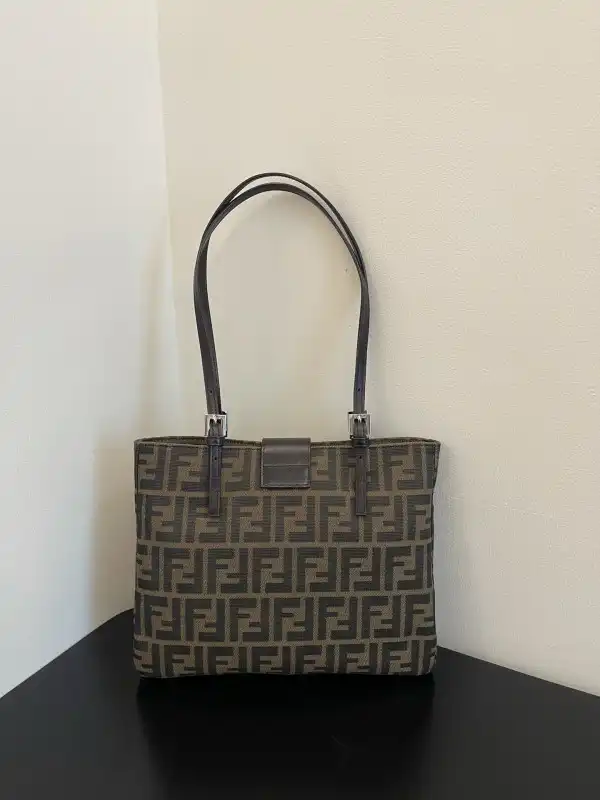 FendI Vintage Bag-29x22x3.5cm