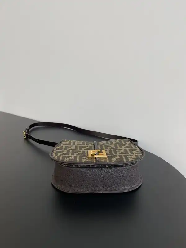 Fendi C'mon -25*7*20CM