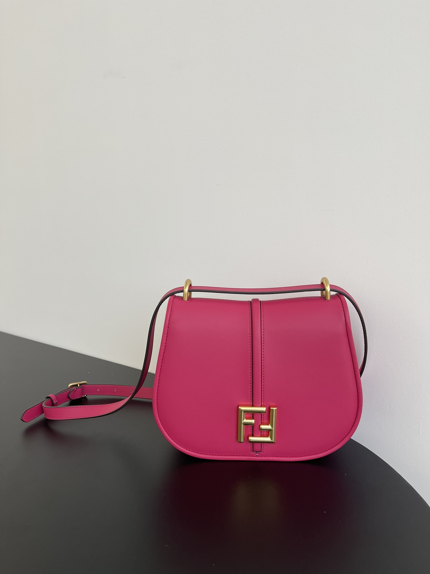 HOT SALE Fendi C'mon -25*7*20CM