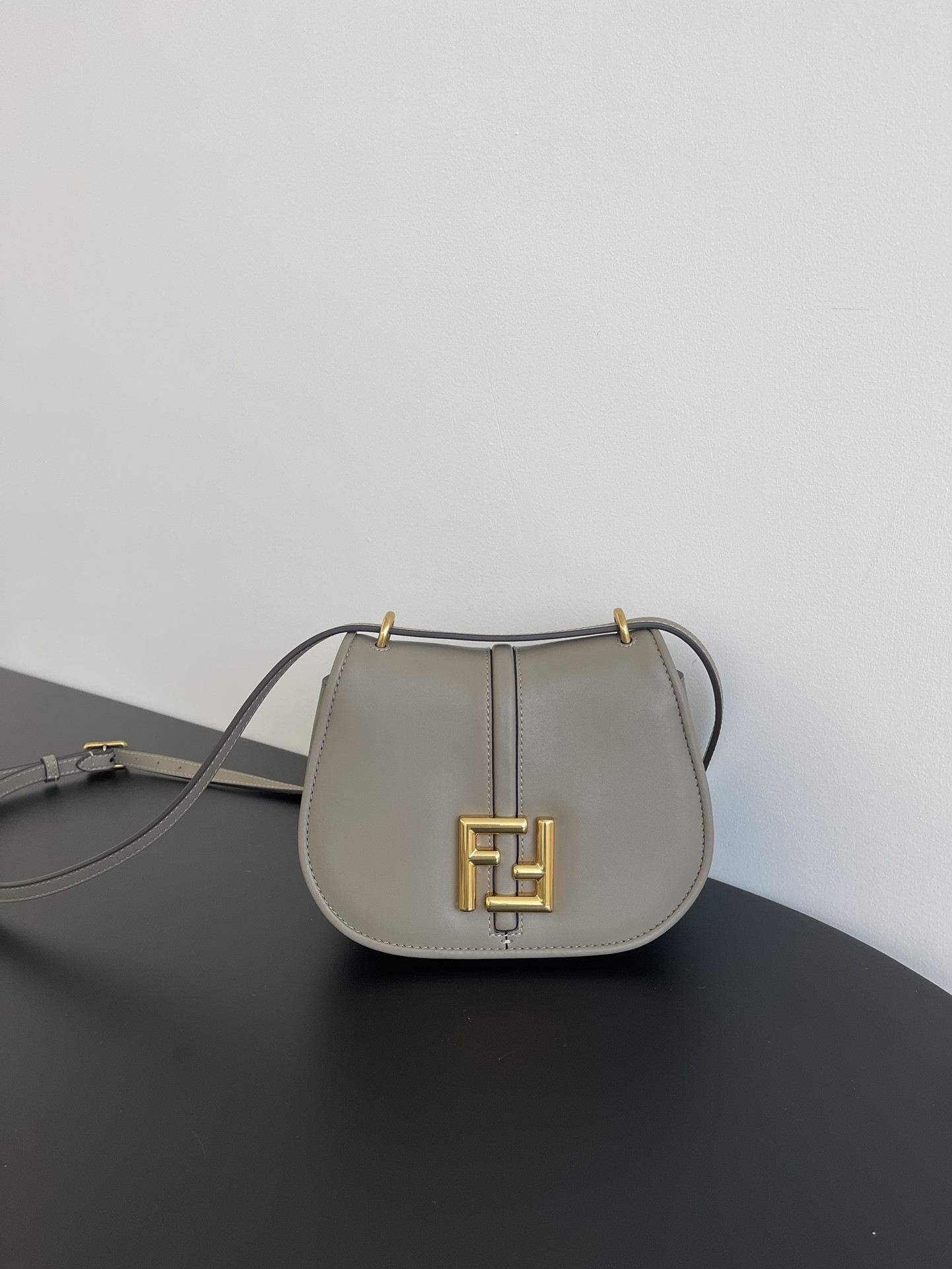 HOT SALE Fendi C'mon -21*6.5*15CM