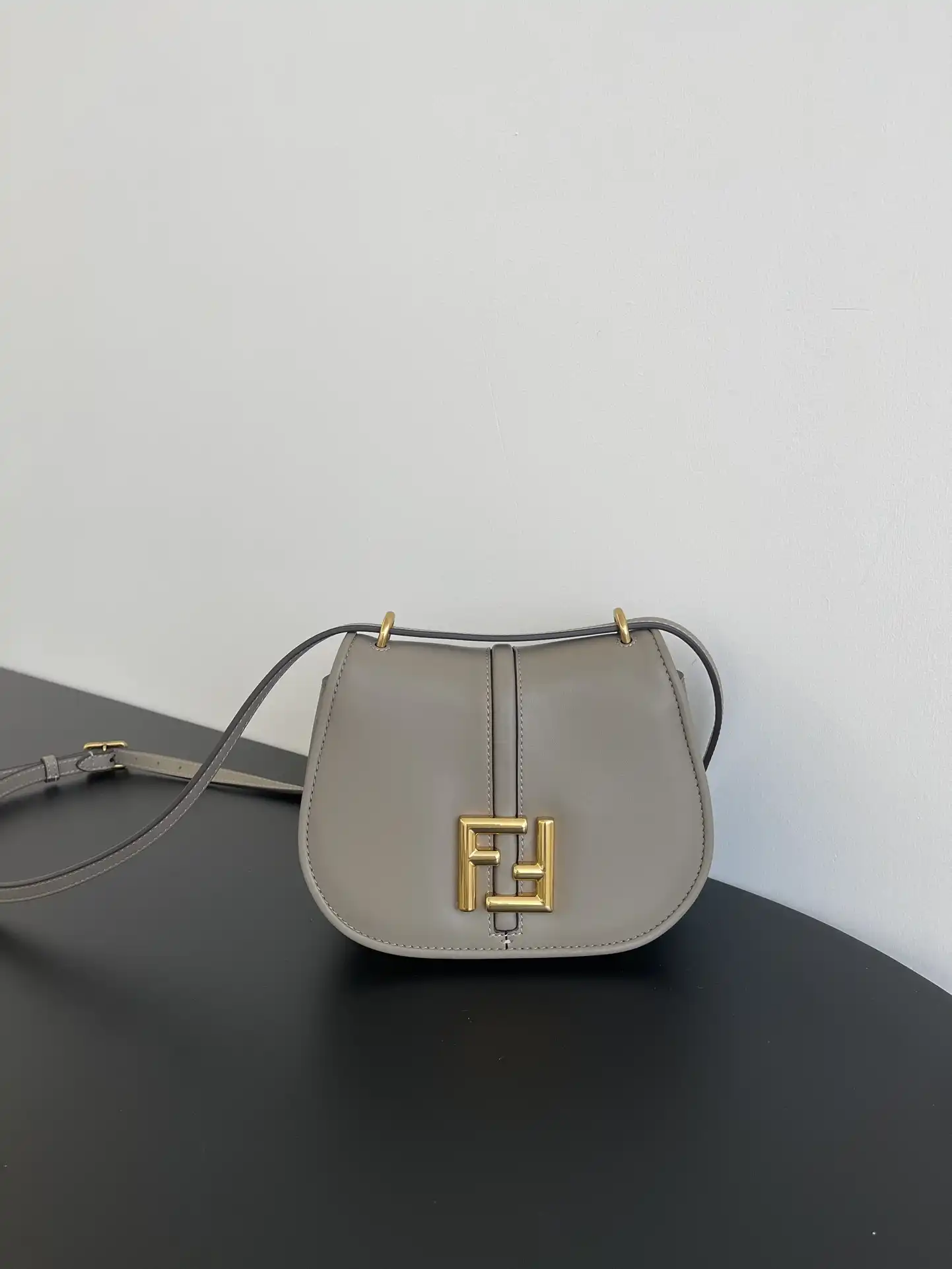 Fendi C'mon -21*6.5*15CM