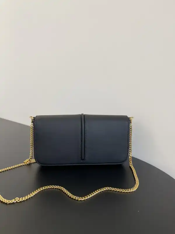 Fendi Graphy Bag-22*5*11CM