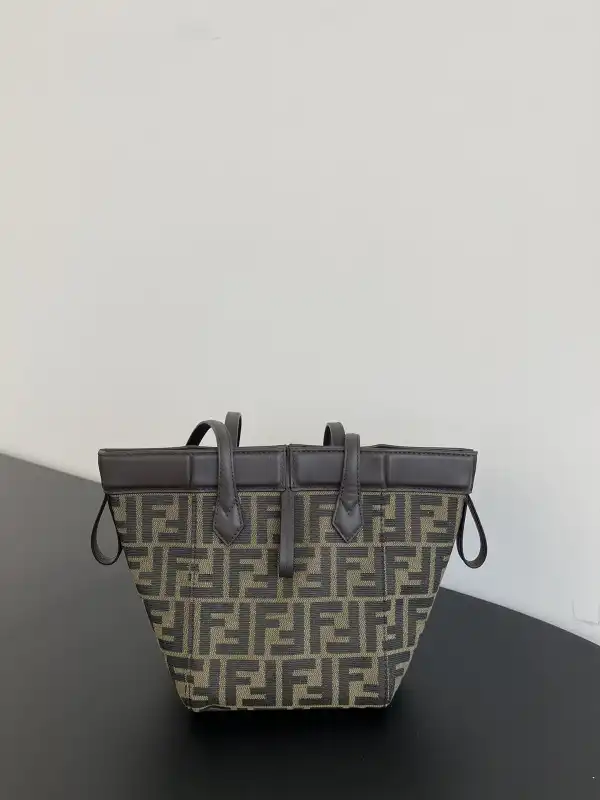 Fendi Origami-15*18.5*15CM