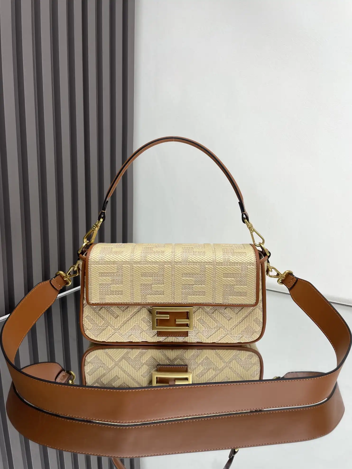 FENDI BAGUETTE-26*13*6CM