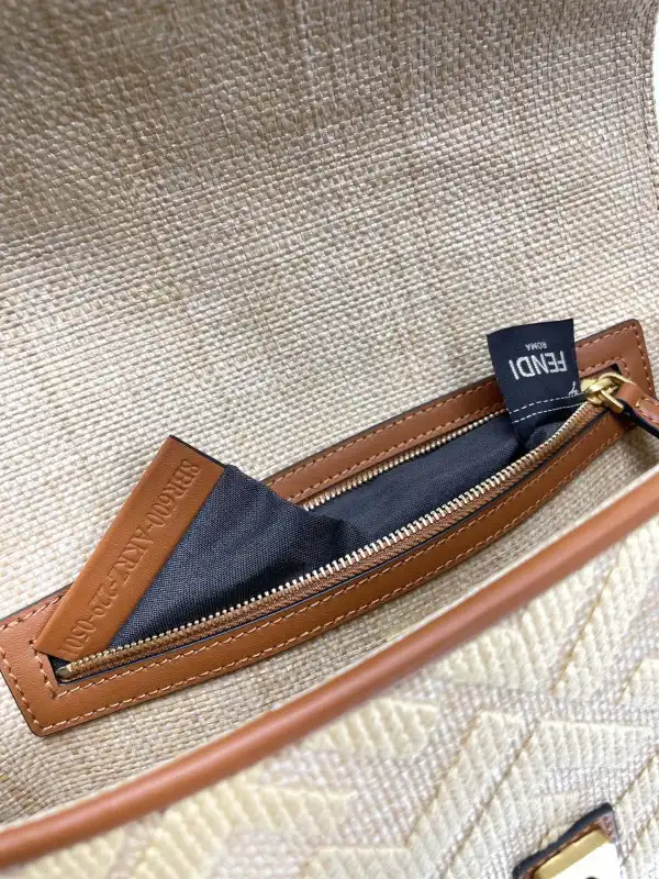 FENDI BAGUETTE-26*13*6CM