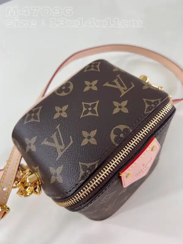 Aaa replica ru LOUIS VUITTON Just In Case-13*14*11.5CM