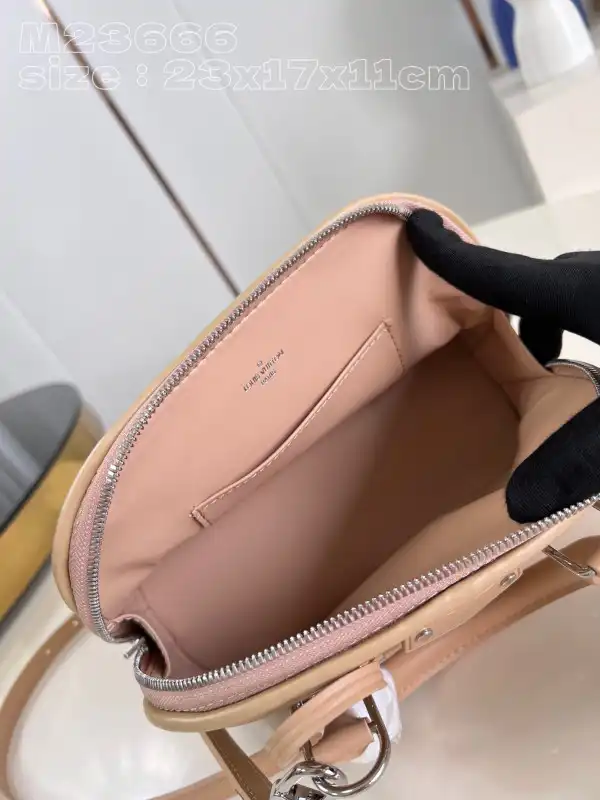 First bag ru LOUIS VUITTON Nano Alma