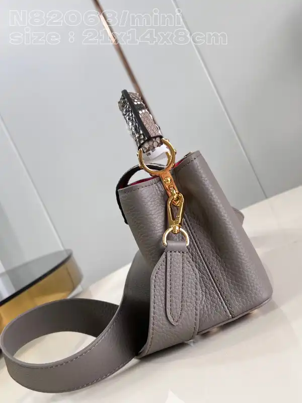 Rep LOUIS VUITTON CAPUCINES MINI-21*14*8CM