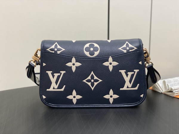 HOT SALE LOUIS VUITTON Nano Diane-24*15*9 CM