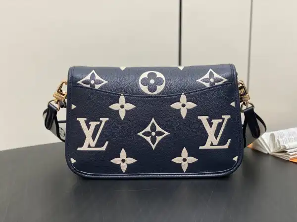 First bag ru LOUIS VUITTON Nano Diane-24*15*9 CM