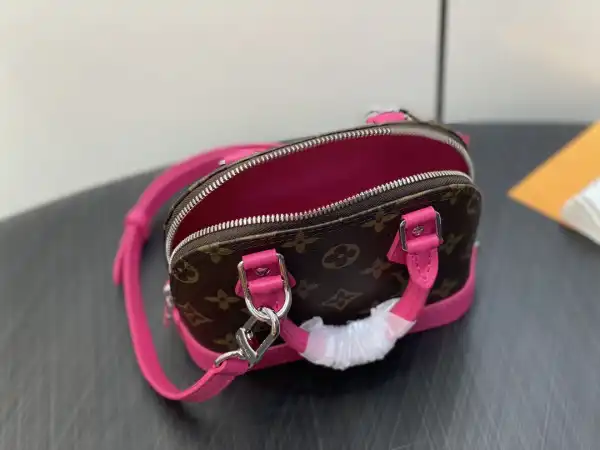 First bag ru LOUIS VUITTON Nano Alma-18*12*8cm