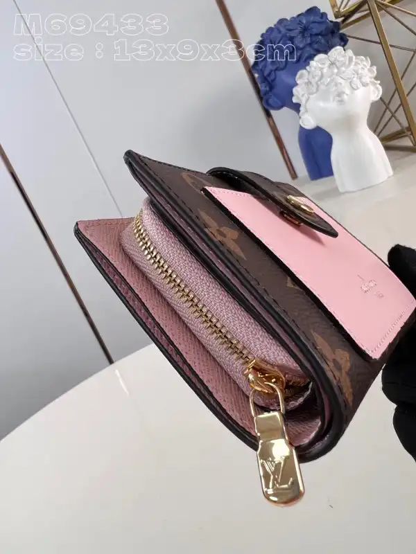 First bag ru LOUIS VUITTON Juliette WALLET-13*9*3 cm