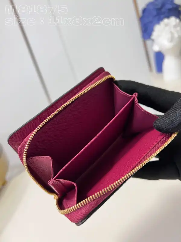 First bag ru LOUIS VUITTON Lou WALLET-11.5*8.5*2.2cm