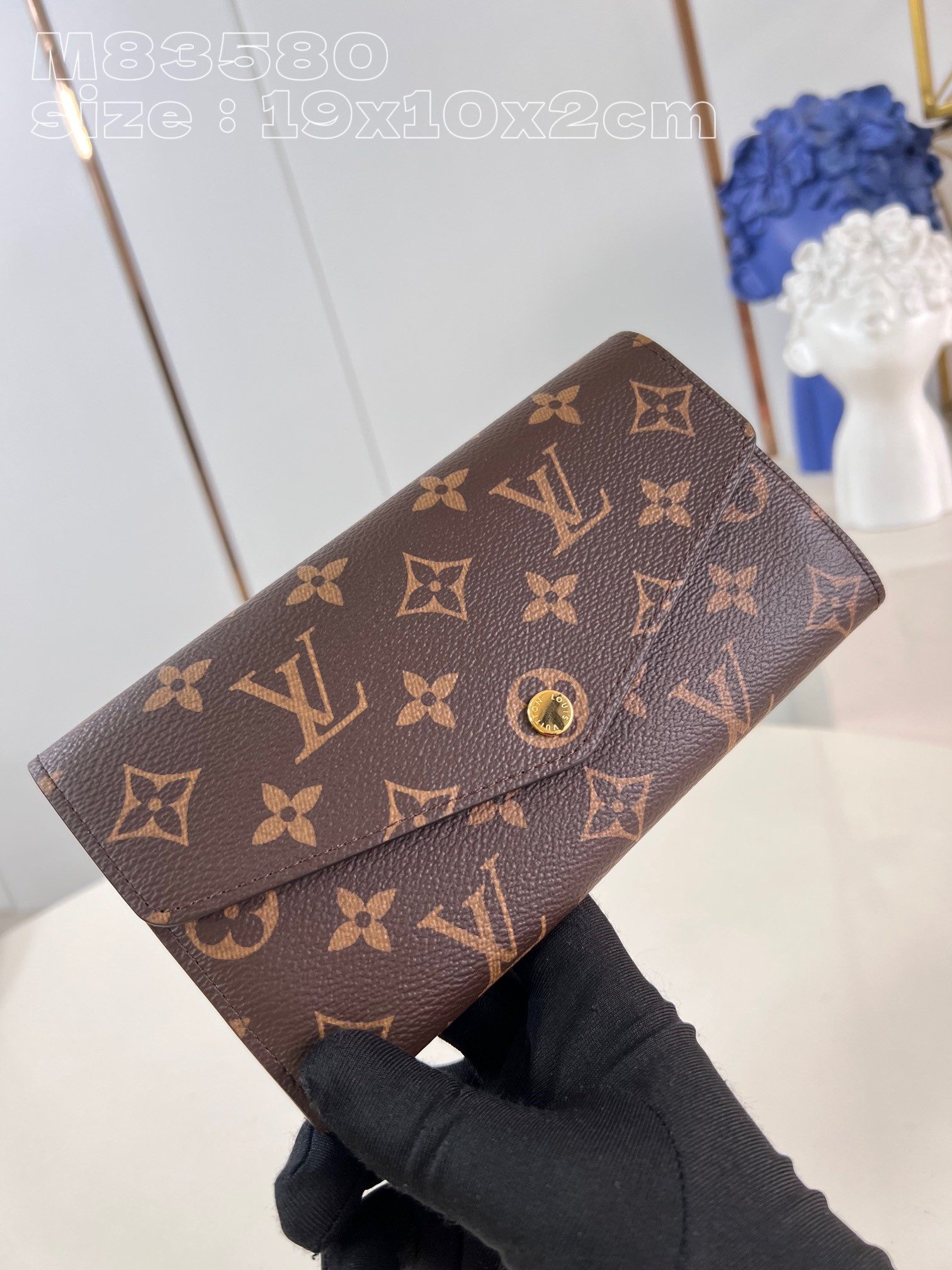 HOT SALE Louis Vuitton SARAH WALLET-19*10.5*2cm