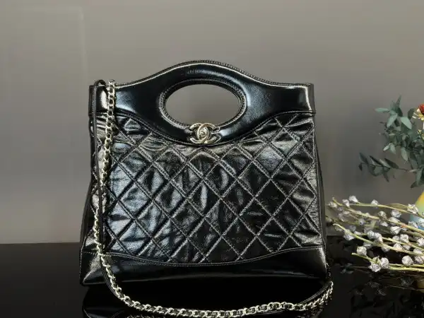 CHANEL 24S 31bag nano -30*29*9cm