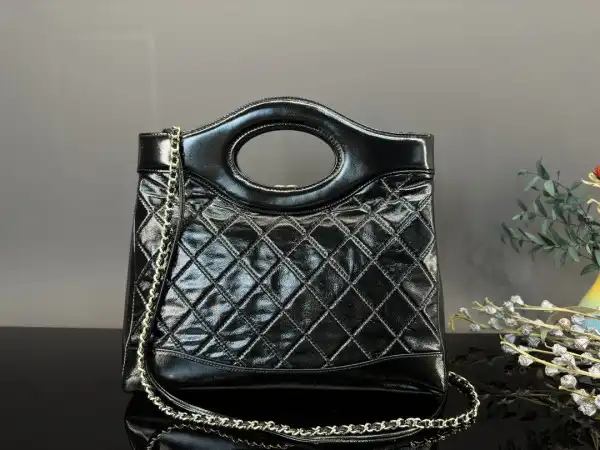 CHANEL 24S 31bag nano -30*29*9cm