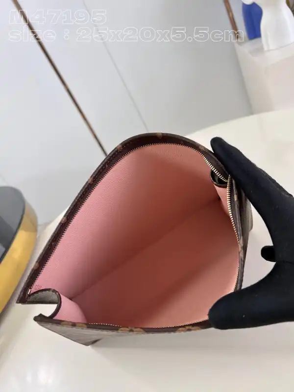 Frstbag ru LOUIS VUITTON Trio Toilet Pouch-25*20*5.5cm