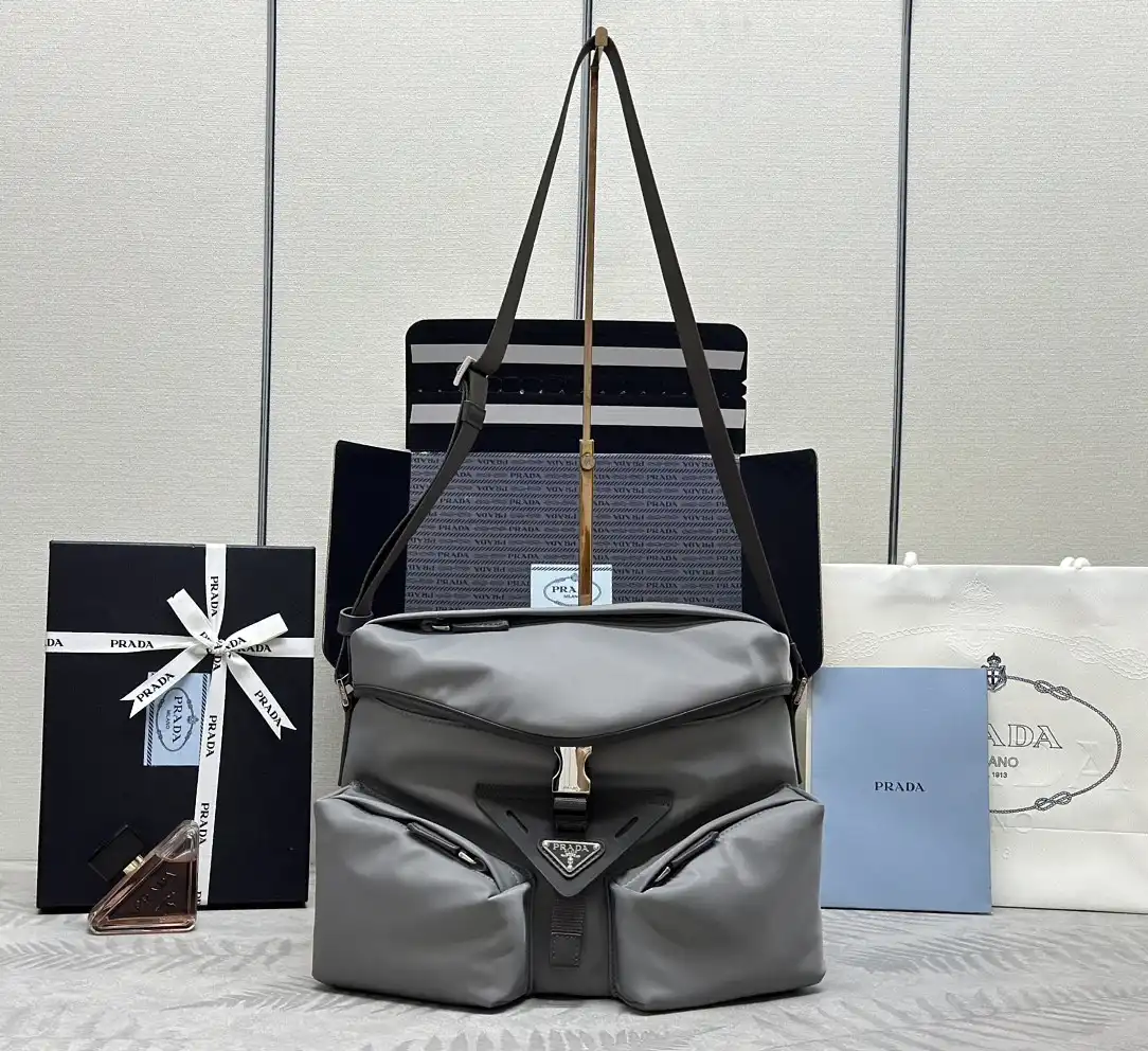 First bag ru Prada MEN BAG-29*23*15CM